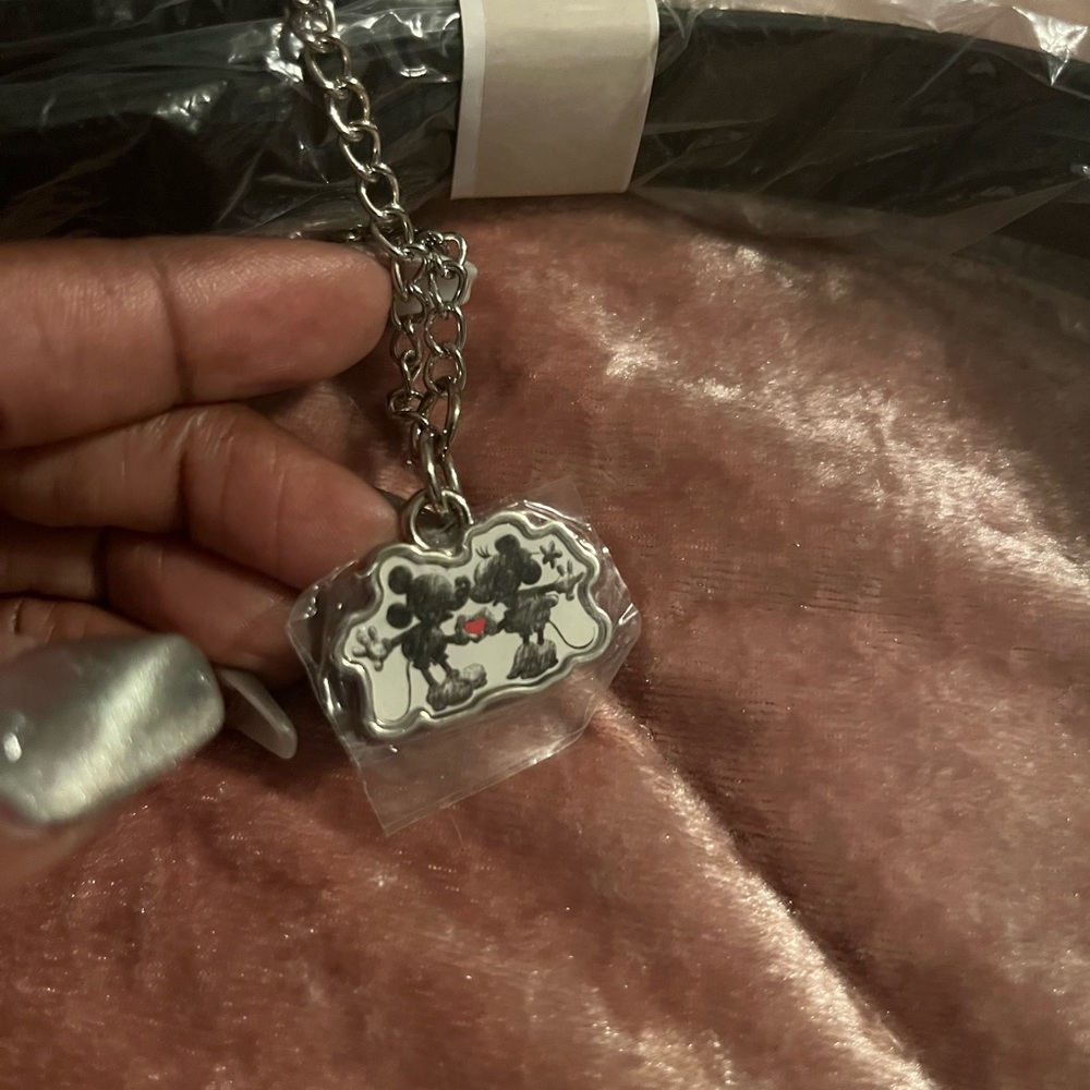 Mickey Mouse Purse - Picture 3 of 6
